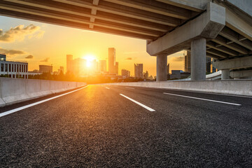 实测开挂辅助：“微信小程序麻将开挂神器下载软件”开挂(透视)辅助教程!